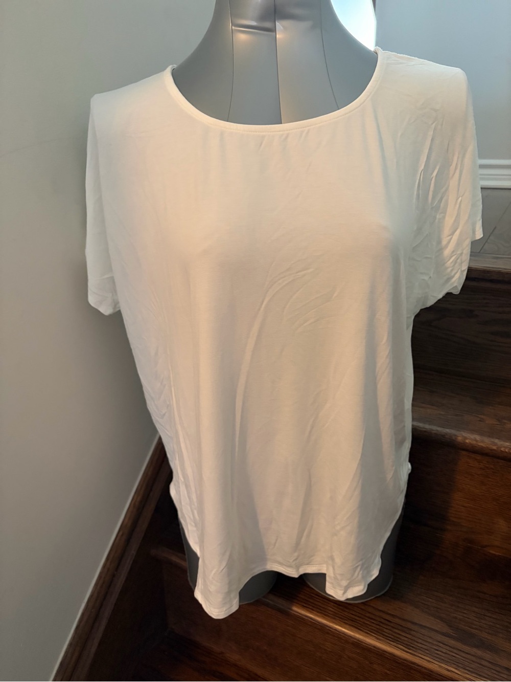 Women’s Scoop Neck White Short-Sleeve Tee